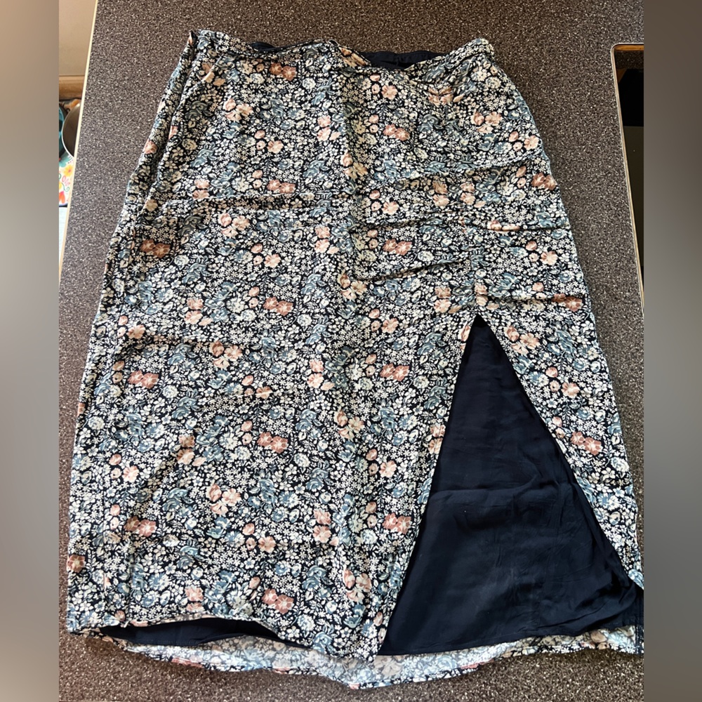 Abercrombie and fitch midi skirt